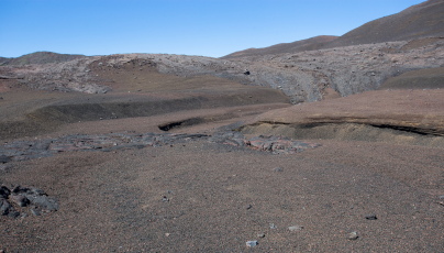 La Plaine des Sables-Au pied du Piton Chisny